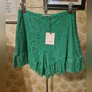 ZARA SMALL GREEN LINED LACE SHORTS